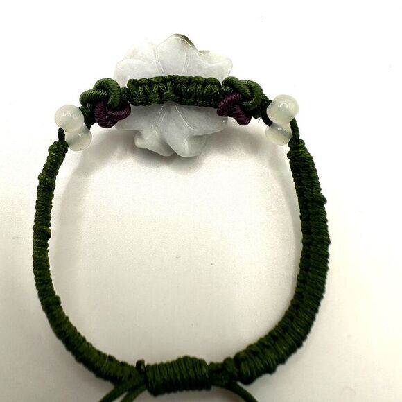 Jadeite flower adjustable bracelet - Picture 9 of 10